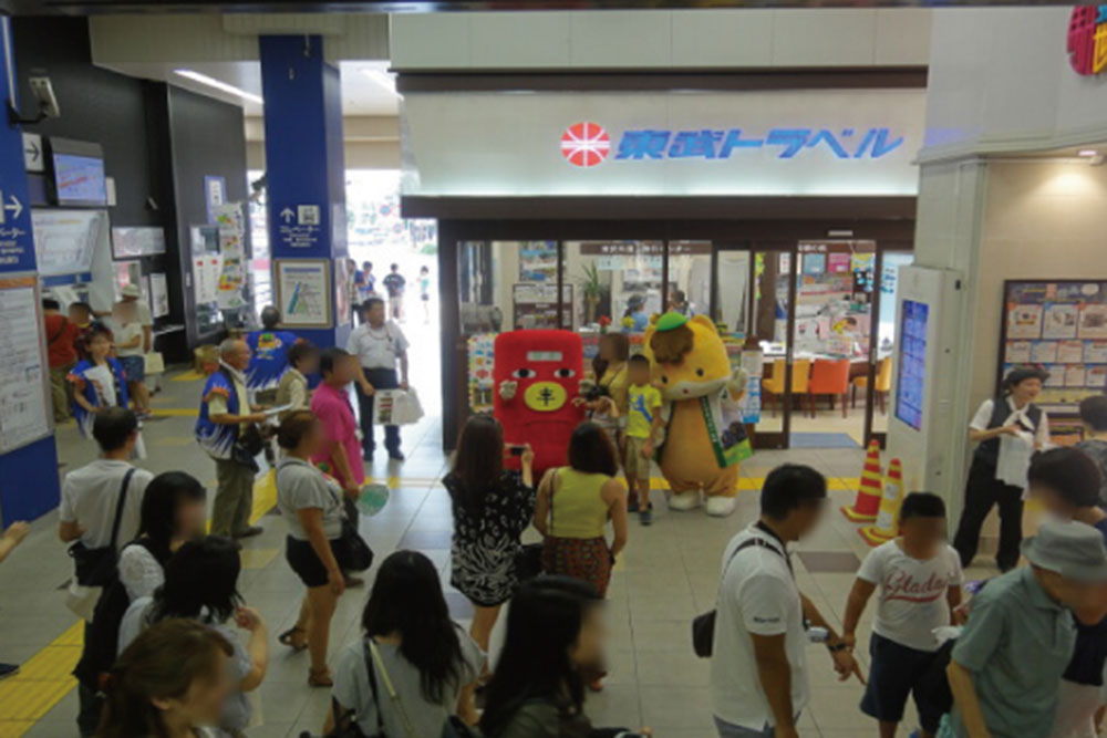 2014.07.31　夏の観光キャンペーンで、ぐんまちゃんと浅草駅へ行ってきました。